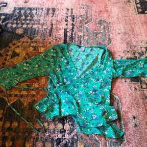 Floral cropped blouse